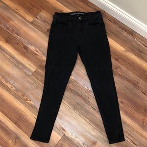American Eagle Black High-Waisted Skinny Jeans